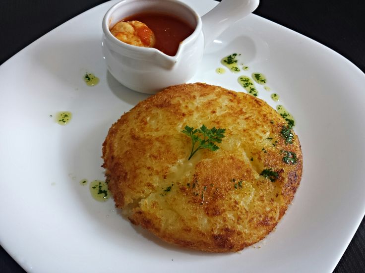 Bolinho de Batata Gratinado com Frango