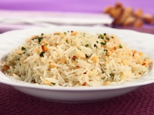 Arroz Basmati com Castanha-do-Pará e Cheiro-Verde