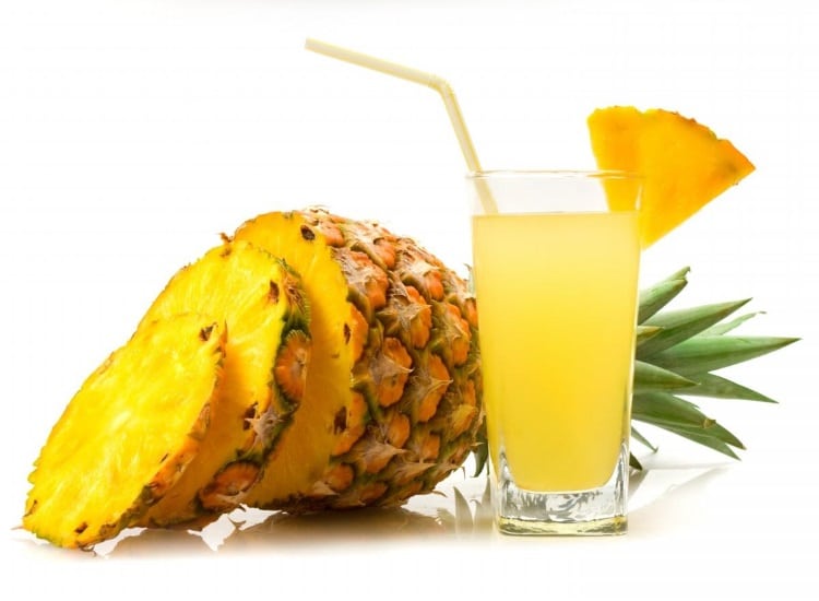 Suco de Abacaxi com Leite Condensado