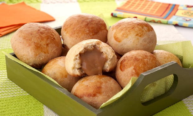 Pãozinho com Doce de Leite