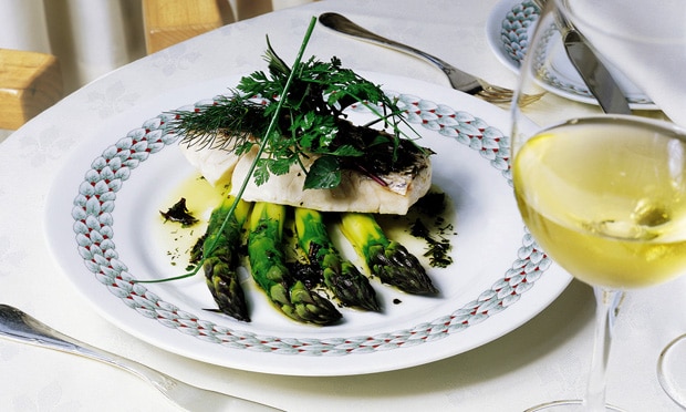 Robalo com Aspargos