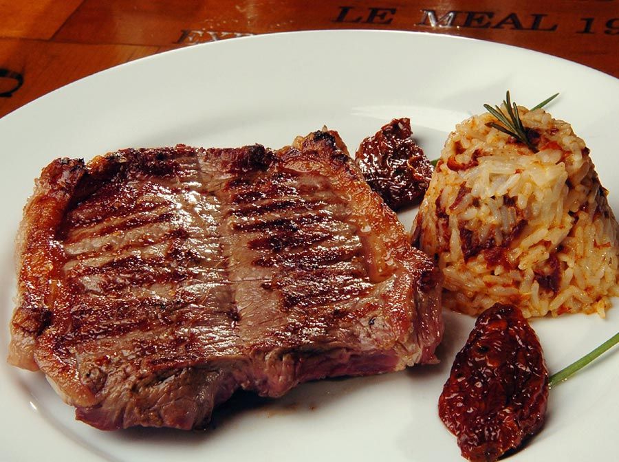 Bife de Chorizo com Risoto de Tomates Secos