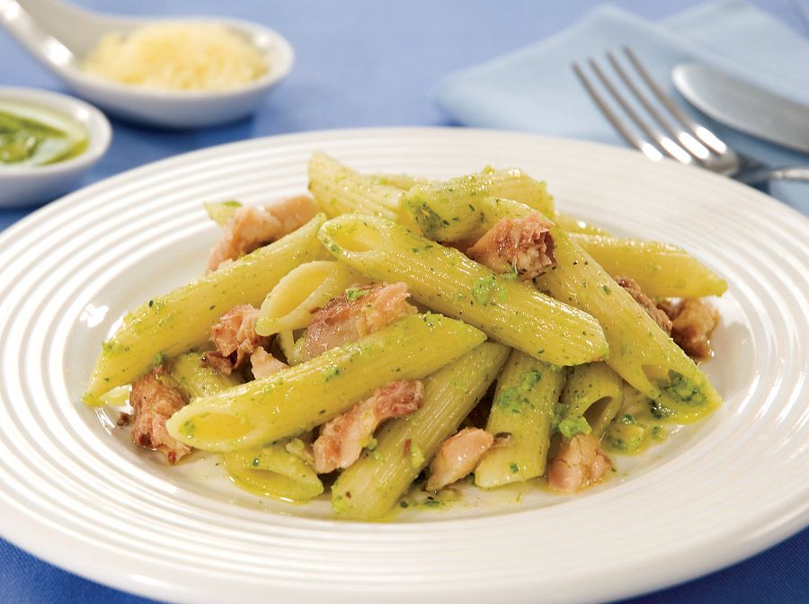 Penne com Sardinha e Pesto de Rúcula