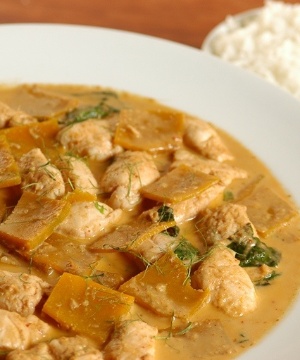 Curry Tailandês de Filé de Frango com Abóbora