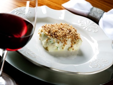 Bacalhau com Creme de Alho-Poró e Cobertura Crocante