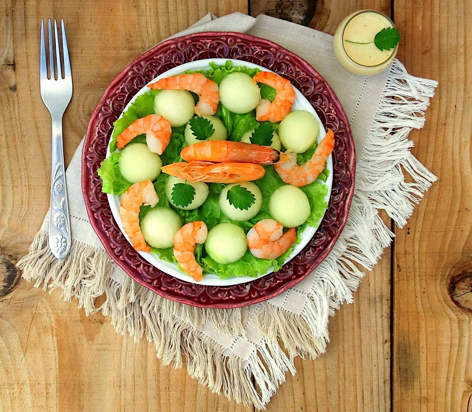 Salada de Melão e Camarão com Molho de Mostarda e Mel