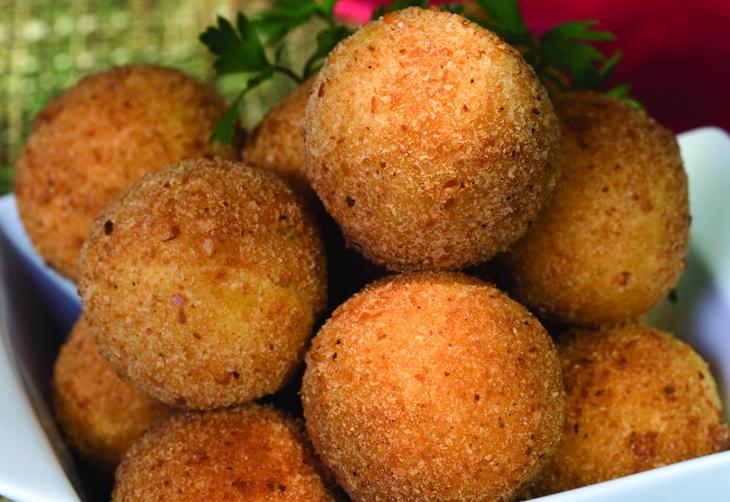 bolinho de fubá com frango