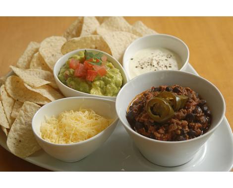 Chilli com Guacamole e Creme Azedo
