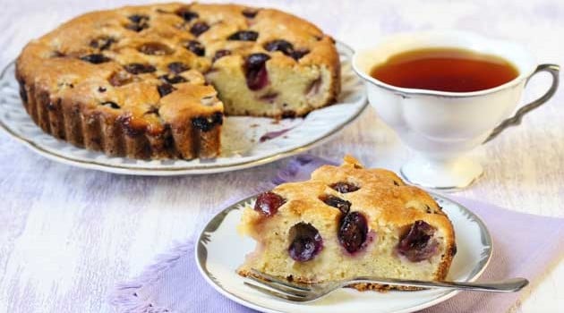 Bolo Simples com Uva-Passa 02