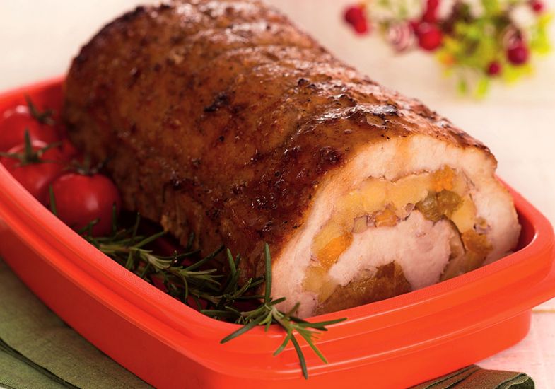 Lombo Recheado com Farofa de Damasco