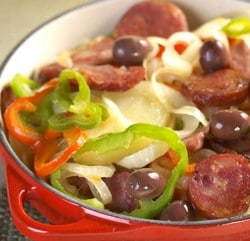 Linguiça Assada com Batatas