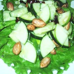 Salada de Pepino com Amendoim