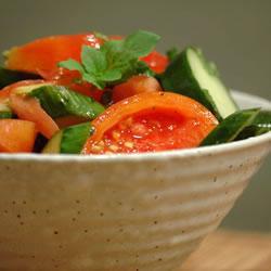 Salada de Tomate, Pepino e Hortelã