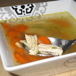 Sopa de Galinha Rápida e Fácil