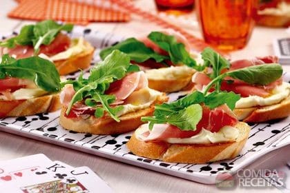 Bruschetta de Catupiry, Presunto e Rúcula