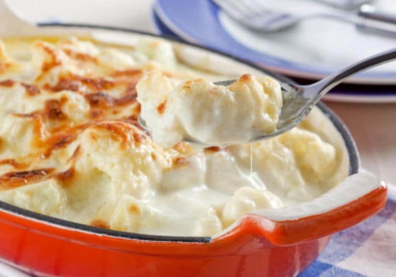 Couve-Flor Gratinada com Molho Branco e Queijo