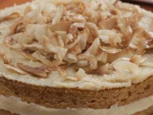 Bolo de Abóbora com Recheio de Beijinho