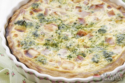 Quiche de Brócolis com Bacon e Requeijão