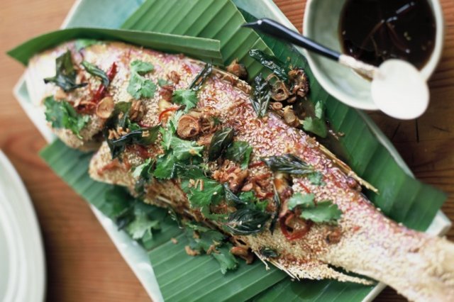 peixe-assado-com-molho-adocicado