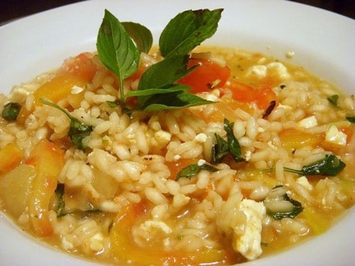 Risoto de Tomate, Ricota e Manjericão