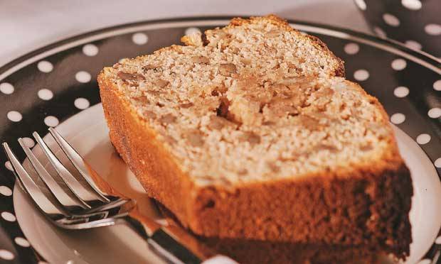 Bolo Caseiro de Nozes