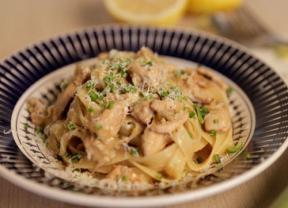 Fettuccine ao Molho de Frango e Alho-Poró