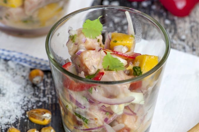 Ceviche Tropical de Salmão