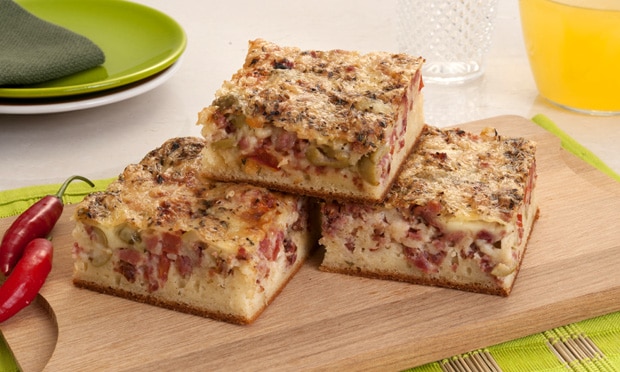 Torta de Linguiça e Queijo