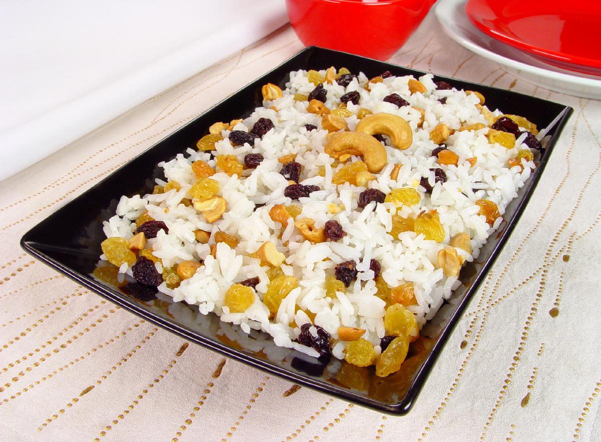 Arroz com Passas e Castanhas Arroz com Passas e Castanhas