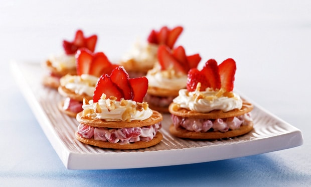 Sanduichinho de Morango e Nozes