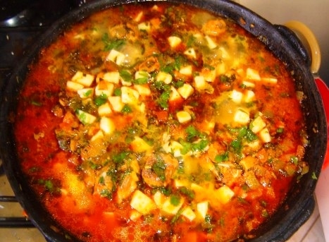 Moqueca de Cação com Catupiry e Vinho Branco