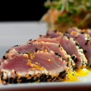 Atum com Musseline ao Molho de Cachaça