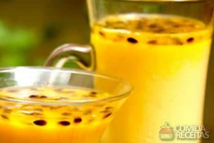 Flan de Baunilha com Calda de Maracujá