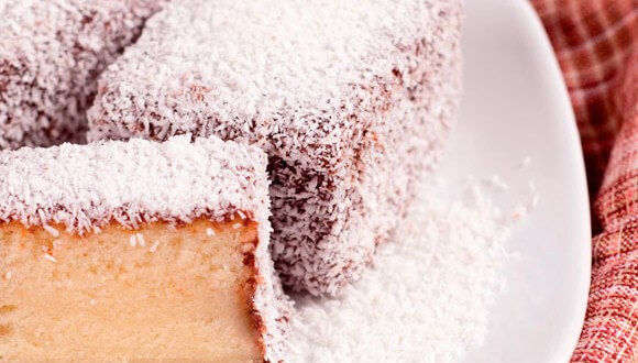 Bolo de Coco Sem Farinha Light com Geleia Natural