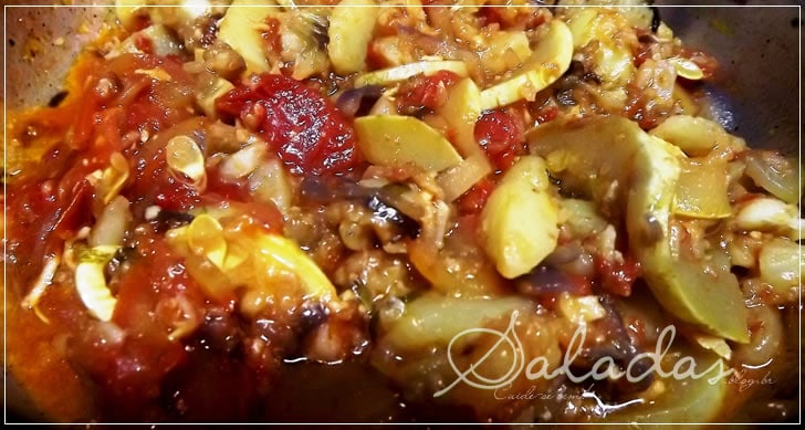 Abobrinha Refogada com Tomate Seco Abobrinha Refogada com Tomate Seco