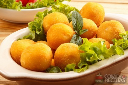 Bolinha de Milho e Queijo 01