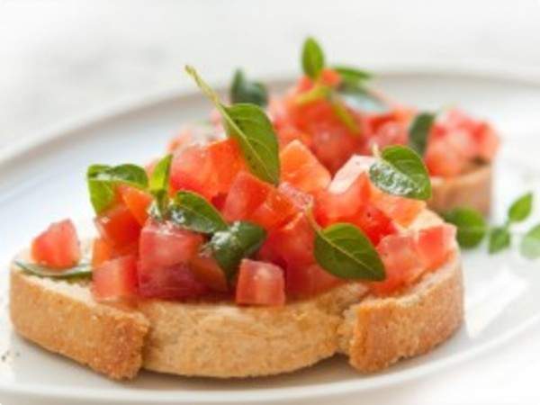 Bruschetta com Tomate e Manjericão 02