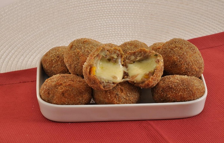 Croquete de Carne Moída e Queijo