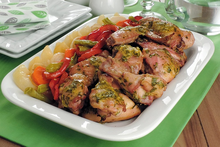 Frango à Passarinho no Forno com Legumes