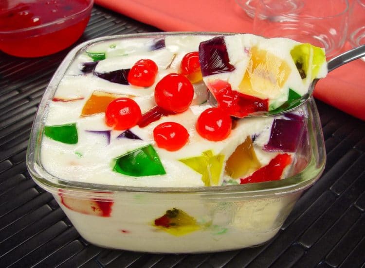 Mosaico de Gelatina com Leite em Pó