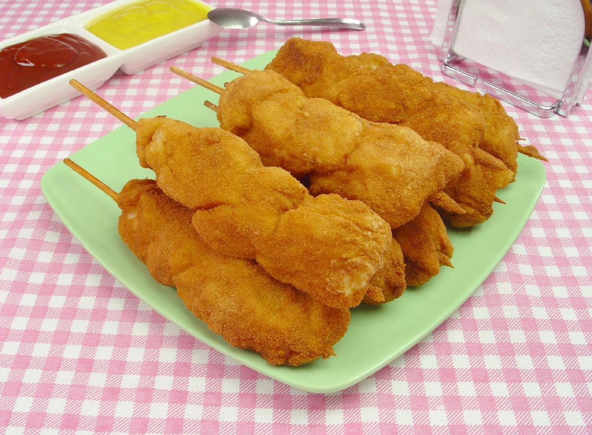 Espetinho de Frango Empanado