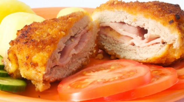 Frango Recheado com Batatas Assadas