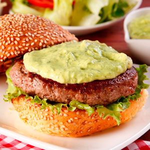 Hambúrguer de Picanha com Maionese Verde