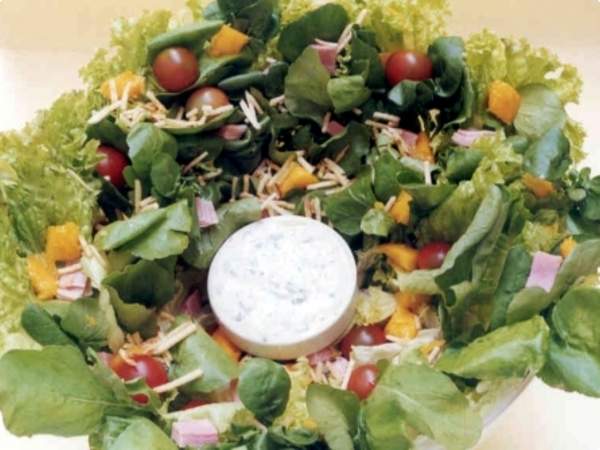 Salada Tropical de Folhas