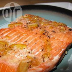 Salmão Assado com Geleia de Laranja