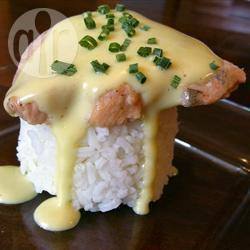 Salmão Pochê com Molho Holandês