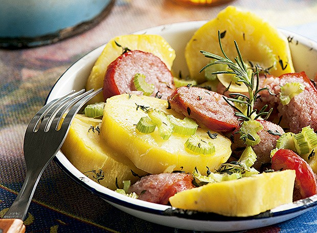 Caçarola de Batata-Doce com Linguiça Colonial