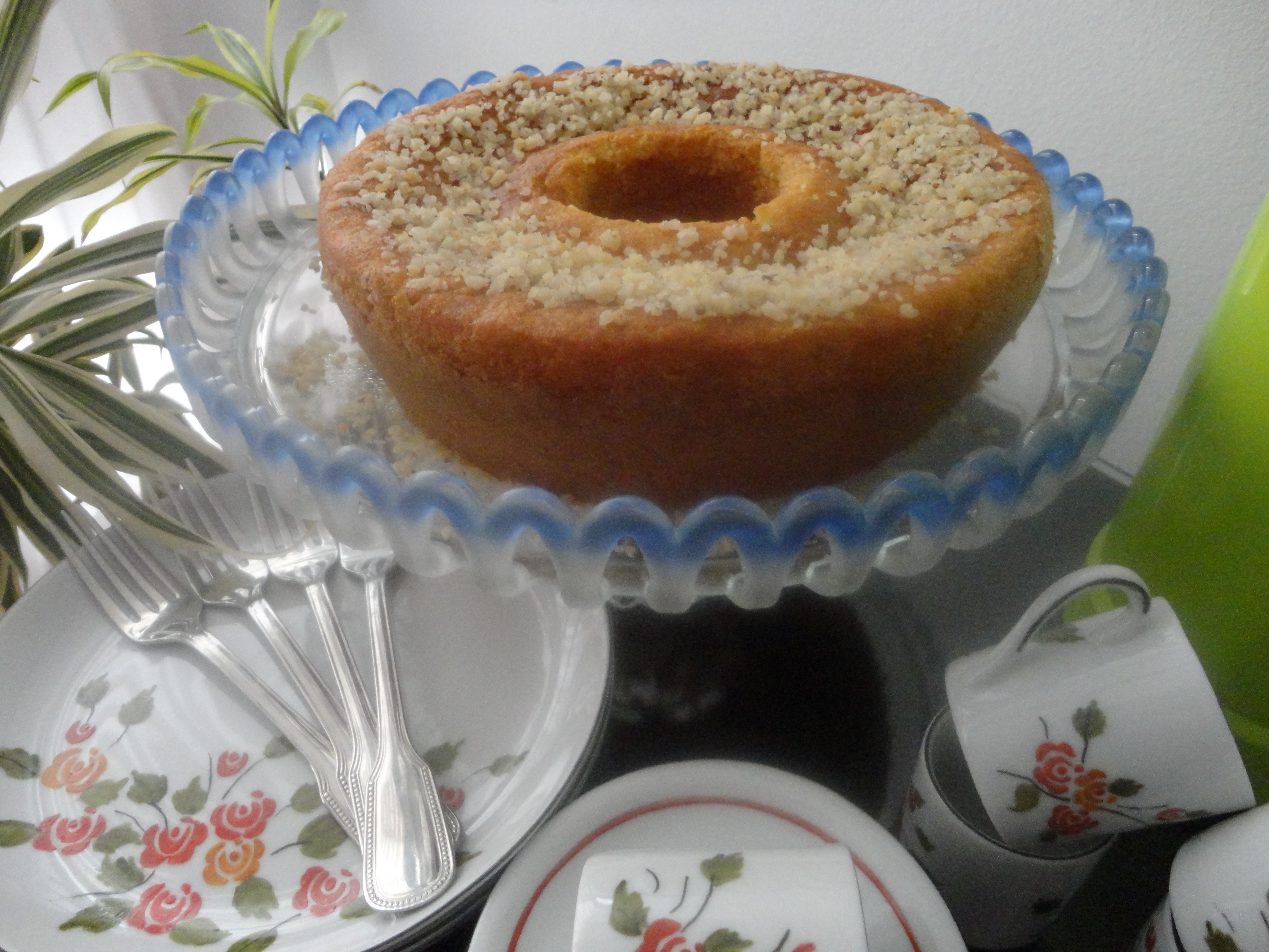 Bolo de Maracujá com Castanha-do-Pará