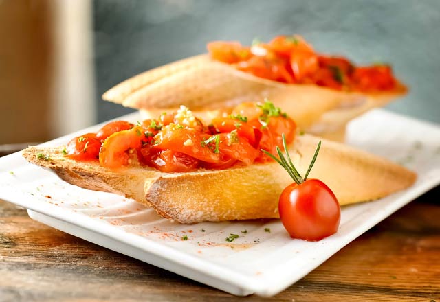 Bruschetta Rossa no Pão Italiano