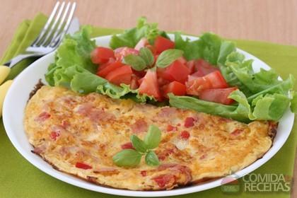 Omelete com Tomate e Alho-Poró